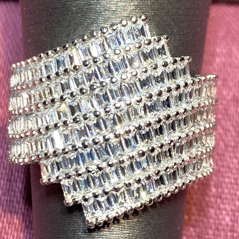 Bella Luce Ring - Picture 5 of 15